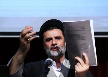 نبویان: جمهوری اسلامی هرگز از سر ضعف وارد مذاکره نشده است/ نمی‌توان به این مذاکرات دل بست یا به آن‌ها امید داشت