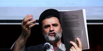 نبویان: جمهوری اسلامی هرگز از سر ضعف وارد مذاکره نشده است/ نمی‌توان به این مذاکرات دل بست یا به آن‌ها امید داشت
