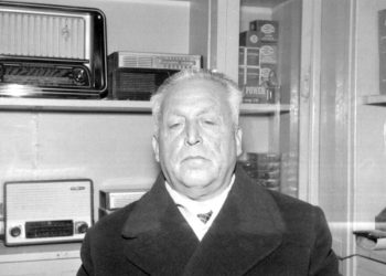 آهنگساز «مرغ‌ سحر»: بهترین خواننده‌های ایران مرده‌اند!