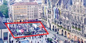 گردهمایی سوت‌وکور طرفداران ربع پهلوی در مونیخ