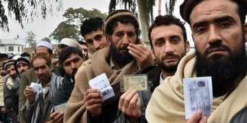 برای افغان‌هایی که از ایران می‌روند اشک تمساح نریزید/ طالبان در ایران جنایت کرد، صداوسیما ساکت بود