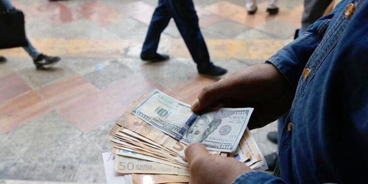 قیمت جدید دلار، یورو و سایر ارزها امروز ۲۸ تیرماه ۱۴۰۴/ دلار به قیمتهای قبل بازگشت