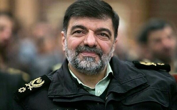 عکس/ سردار رادان در حال قدم زدن با محمدرضا آقاسی؛ دهه ۷۰