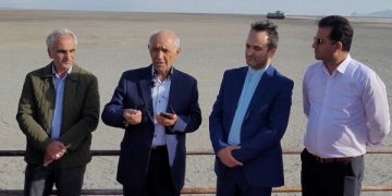 خطر شیوع بیماری ناشی از پیشروی نمک برای حاشیه نشینان دریاچه ارومیه