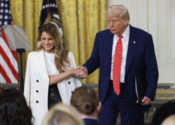 ترامپ: تصاویر غزه ملانیا را ناراحت کرده!