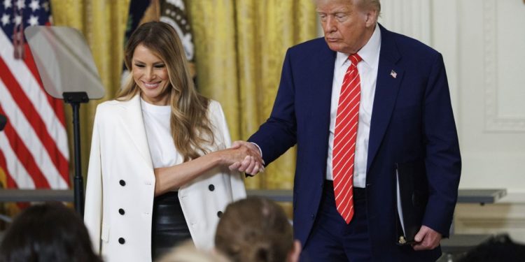 ترامپ: تصاویر غزه ملانیا را ناراحت کرده!