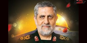 تصویری از حاج رمضان در کنار رهبران مقاومت