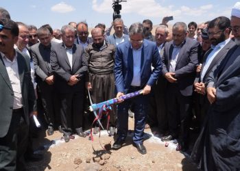 عملیات پروژه تولید و فرآوری انواع کنسانتره و پوره میوه در پیرانشهر کلنگ‌زنی شد