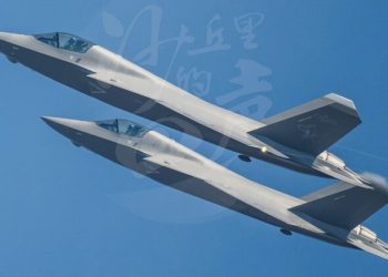 جنگنده‌های رادارگریز نسل پنجم چین، وارد میدان شدند