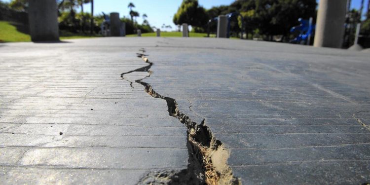 ببینید | تصاویر دلهره‌آور از زلزله ۸.۷ ریشتری در شرق روسیه