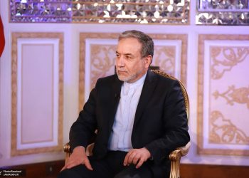 ببینید | حمله جنجالی کارشناس برنامه صداوسیما به دکتر عراقچی