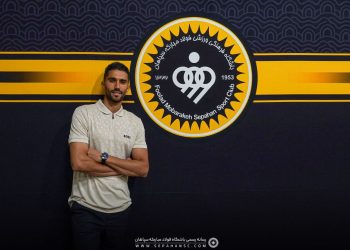 طعنه حسینی به استقلال؛ سپاهان به بازیکنان ارزش می‌دهد