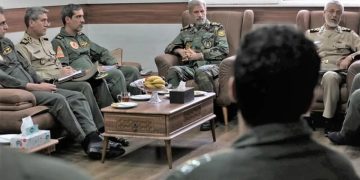 امیر سرلشکر حاتمی:  حفظ تمامیت ارضی در گرو حفظ جمهوری اسلامی است