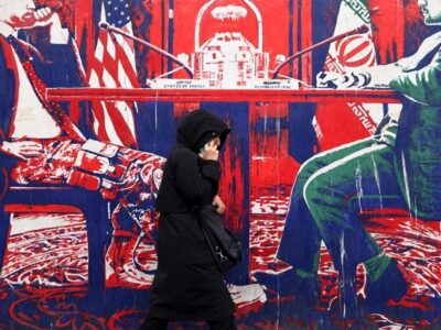 بسیاری از منتقدان حوزه جنگ و دیپلماسی، نه سواد دارند، نه اطلاعات