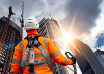 خرید تجهیزات کار در ارتفاع