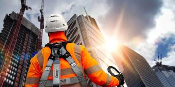 خرید تجهیزات کار در ارتفاع