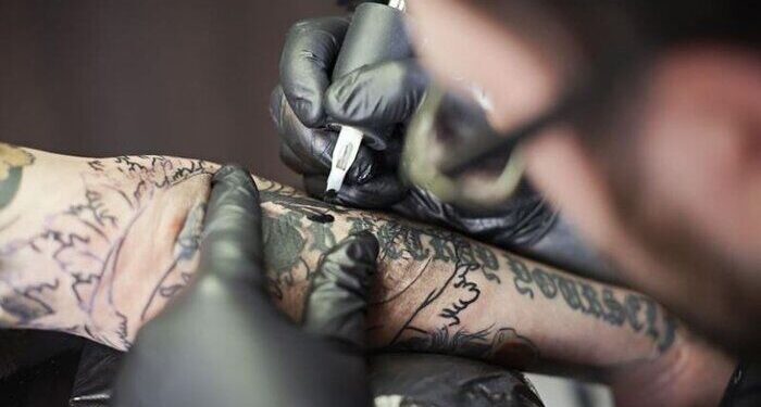 گسترش گرایش به تتو و پیرسینگ در بین جوانان!