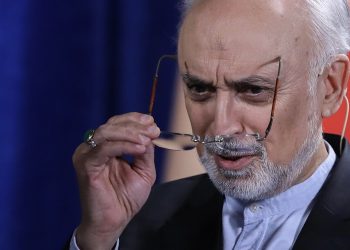 ببینید | پاسخ عجیب علی اکبر صالحی به احتمال آغاز مجدد جنگ علیه ایران