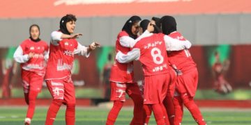 سرمربی پرسپولیس خداحافظی کرد!