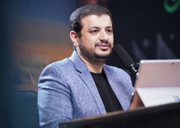 واکنش رائفی‌ پور به اظهارات اخیر علی لاریجانی در سفر به لبنان: آفرین!