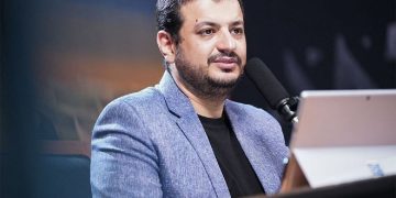 واکنش رائفی‌ پور به اظهارات اخیر علی لاریجانی در سفر به لبنان: آفرین!