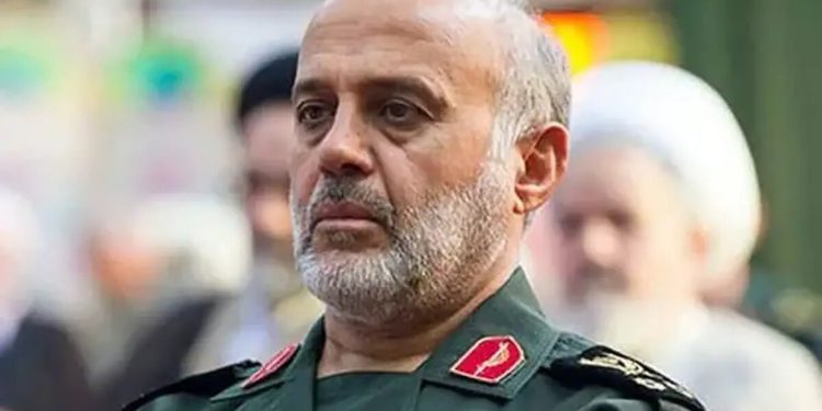 شهید رشید هنگام اصابت موشک به خانه، کجا حضور داشت؟/ دختر سردار رشید: اینکه گفتند پدرم در جشن های ۲۵۰۰ ساله بمبگذاری کرده، اشتباه بود و من را آزرده کرد