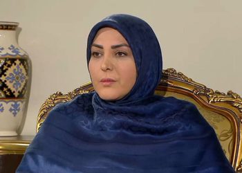 ببینید | حرف‌های شوکه‌کننده المیرا شریفی مقدم روی آنتن تلویزیون: شهریه ۱۷۵ میلیونی برای مقطع دهم برای پسرم خواستند