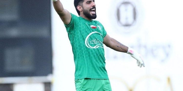 ساپینتو گلر استقلال را در اختیار باشگاه گذاشت