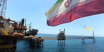 ببینید | حرف‌های خبرساز رئیس صندوق توسعه ملی: روی چاه نفت گرسنه می‌خوابیم چون از مغزمان استفاده نمی‌کنیم