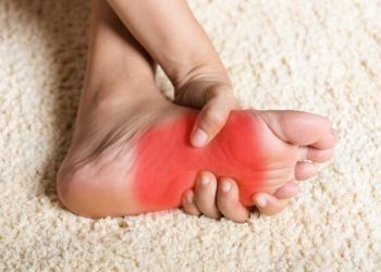 داغی و سوزش کف پا نشانه چیست؟/ با بهترین تسکین‌دهنده کف پای داغ آشنا شوید 