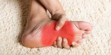 داغی و سوزش کف پا نشانه چیست؟/ با بهترین تسکین‌دهنده کف پای داغ آشنا شوید 
