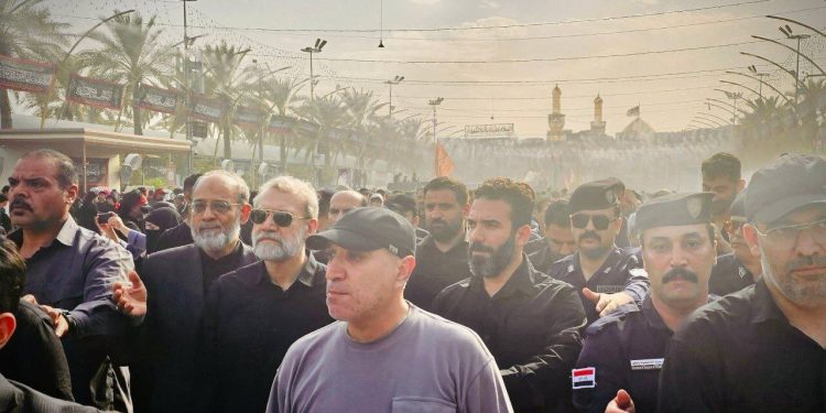 ببینید | زیارت مزار سیدحسن نصرالله توسط علی لاریجانی دبیر شورای امنیت ملی