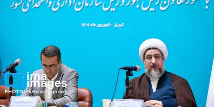 امام جمعه تبریز: عدالت سرلوحه فعالیت مدیران باشد