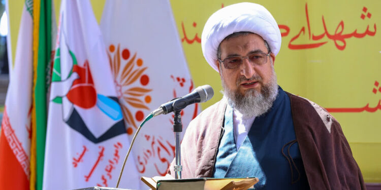 امام جمعه تبریز: مردم ثابت کرده اند اراده آنها قوی تر از توطئه دشمنان است