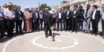 عملیات اجرایی شبکه فاضلاب هادیشهر آغاز شد