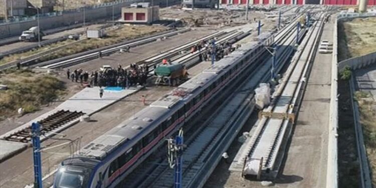 هفت ایستگاه خط ۲ قطارشهری تبریز در حال ساخت است