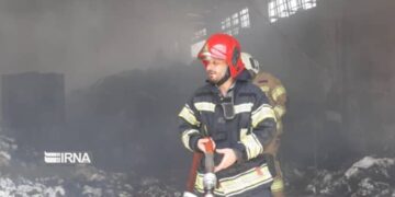 هفت باب مغازه در بازار تاریخی تبریز طعمه حریق شد