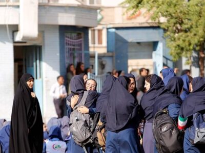 ۱۰ ویژگی کیف و کفش مناسب دانش‌آموزان