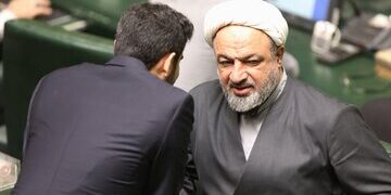 تندروها باید بدانند شورای عالی امنیت ملی که قانون حجاب را ملغی می کند در مسائل مهم امنیتی کشور هم می تواند به مجلس اعتنا نکند