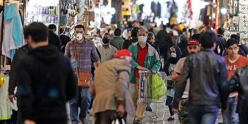 در وضعیتی هستیم که یک اشتباه در حد برخورد با دستفروش می‌تواند خسارت‌های زیادی داشته باشد