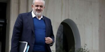 آقای وزیر! چرا اینقدر دیر گفتی که از دولت رئیسی چه چیزی را تحویل گرفتی؟