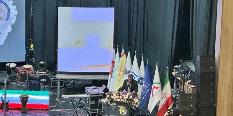 رانت ارزی کمر تولیدکنندگان را خم کرده است