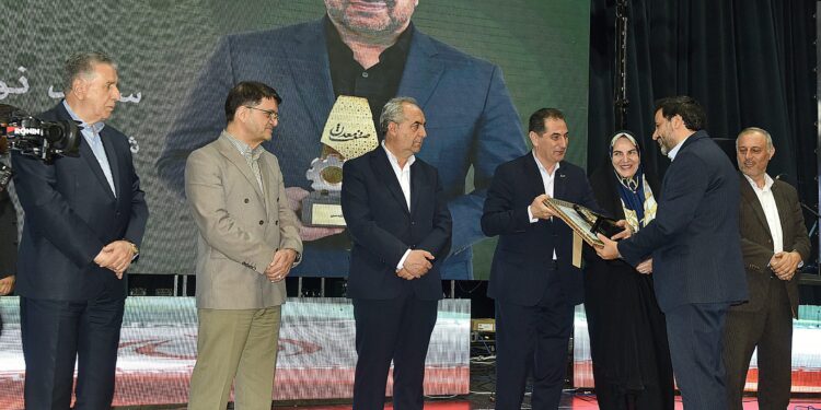 افتخار آفرینی به عنوان واحد نمونه صنعتی آذربایجان‌شرقی