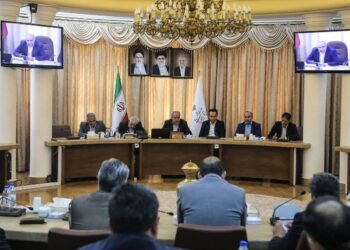 استاندار آذربایجان شرقی: هیچ فرد یا گروهی حق ندارد خانواده‌ شهدا را مصادره کند