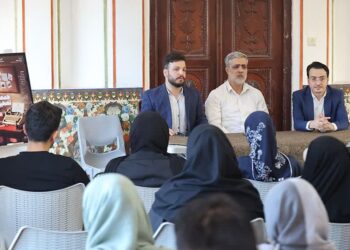 بازگویی حوادث سالروز شهادت شهید مدنی در نمایش «جمعه‌ای که تعطیل نبود»