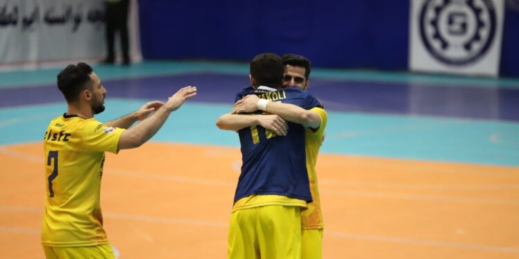 توقف صدرنشین لیگ برتر فوتسال در زرند