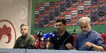 سرمربی آلومینیوم: ۲ گل را به تراکتور کادو دادیم!
