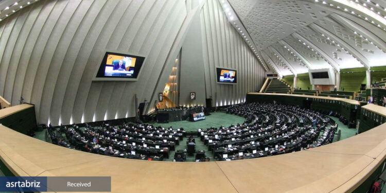 وقتی مجلس تعطیل است مملکت هم آرام‌تر است