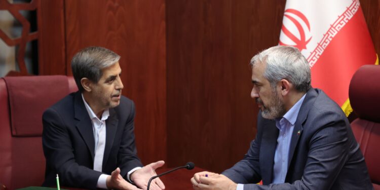 از مس سونگون تا فولاد میانه؛ مطالبه بازگشت ثروت آذربایجان شرقی به خانه