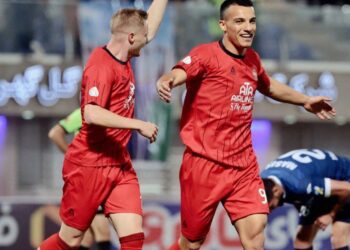 اسکوچیچ میزبان را در کویر به چارمیخ کشید